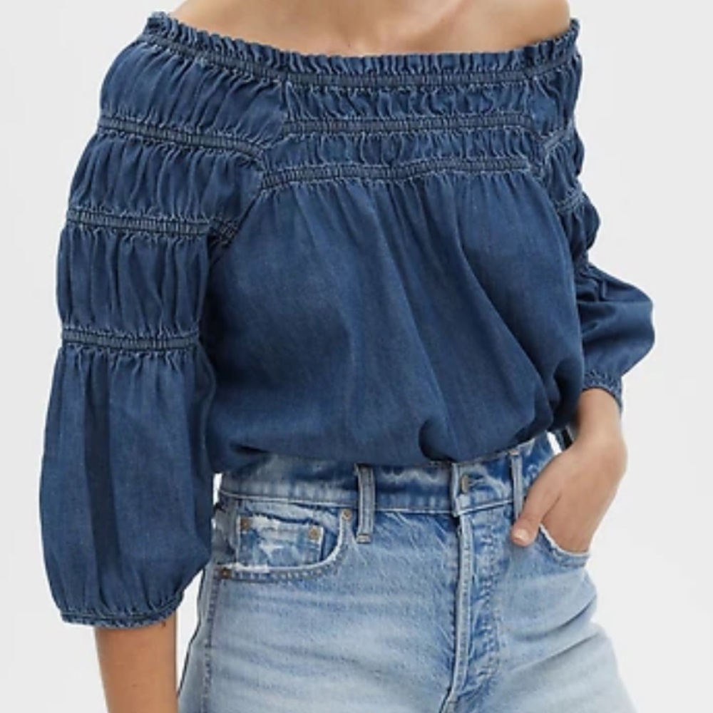Gap peasant shirt. Size small. NWT